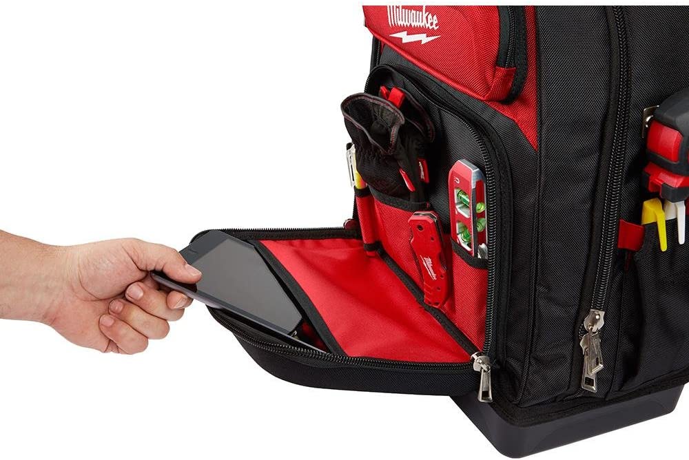 Milwaukee 15 in. Ultimate Jobsite Backpack 48-22-8201